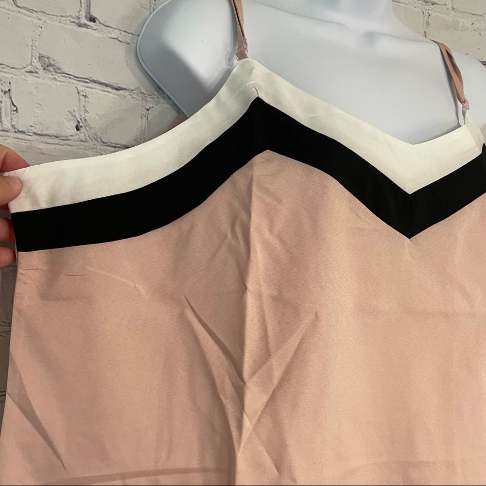 SHEIN Plus Contrast Chevron Panel Cami 3X - Picture 3 of 9